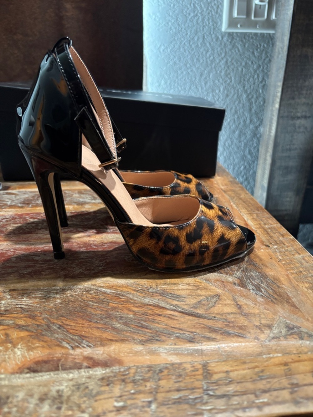 NWT Sienna Rossi Lucy Leopard Print Splicing Pumps size 36 - Picture 2 of 5